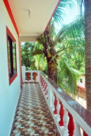 Calangute Beach Side Hotel Экстерьер фото